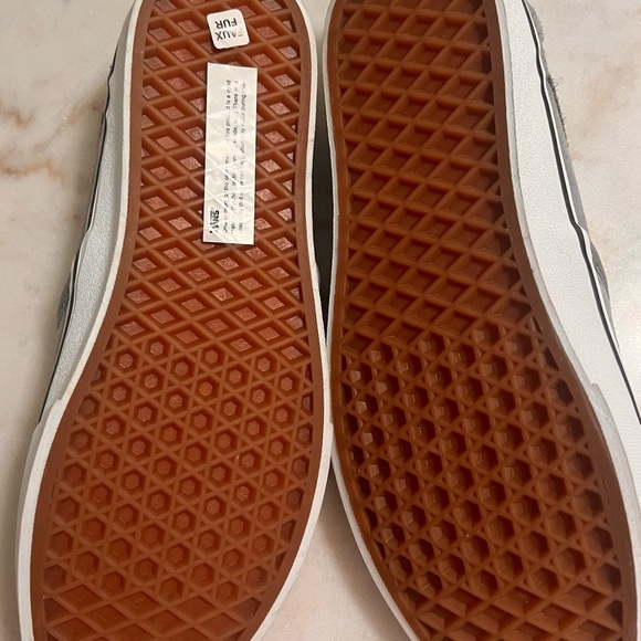 VANS Asher Suede Sherpa Slip-On Sneakers Light Gray Women's Size 9 New - Picture 7 of 9